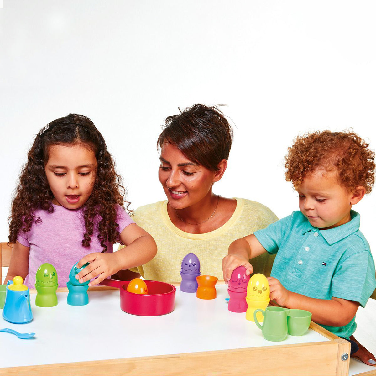 Toomies Hide & Squeak Egg Stackers