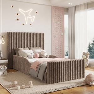 Teddy Linen